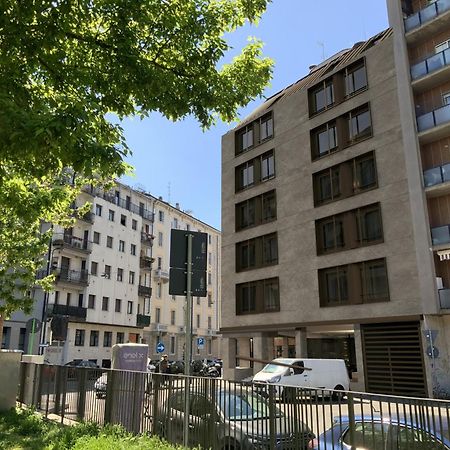 Hotel Mozart Milan Exterior photo