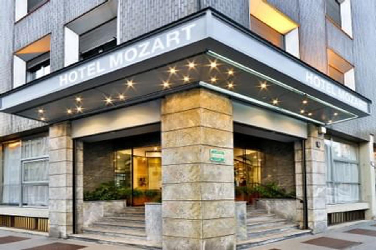 Hotel Mozart Milan Exterior photo