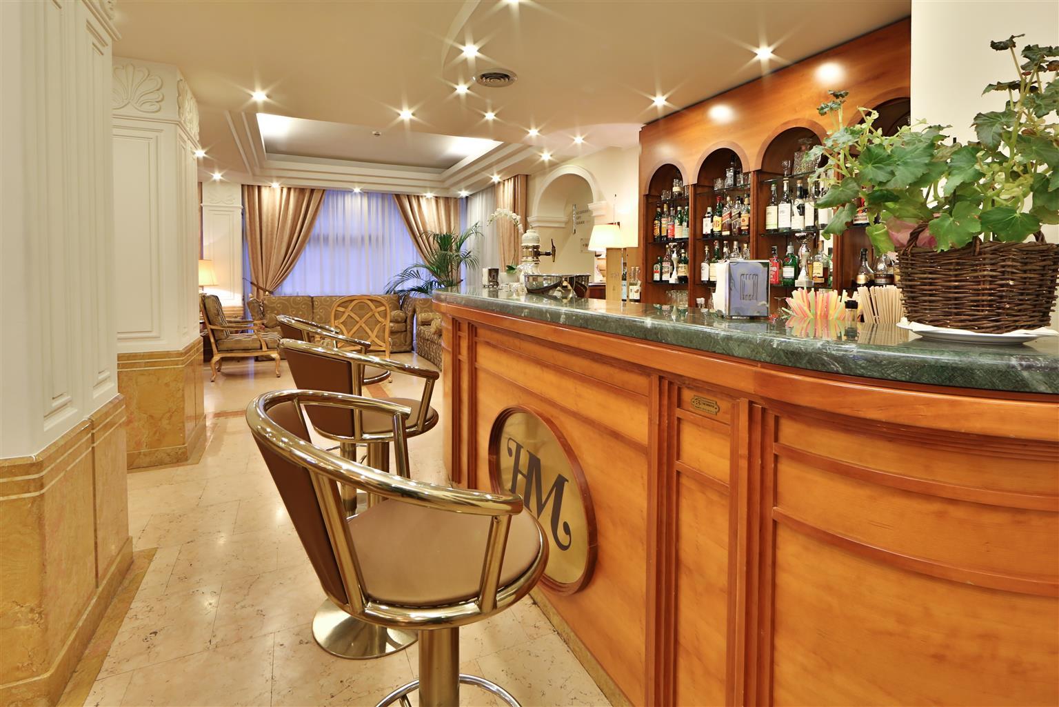 Hotel Mozart Milan Exterior photo