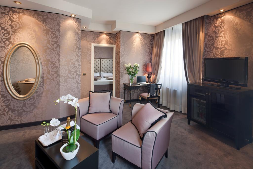 Hotel Mozart Milan Exterior photo
