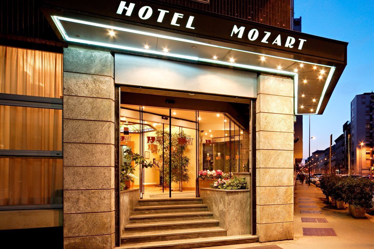 Hotel Mozart Milan Exterior photo